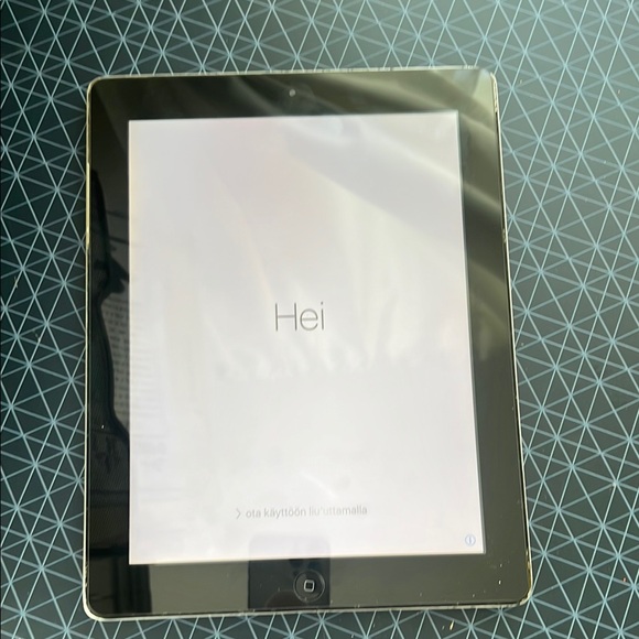 Apple Black iPad with Large Display and Rounded Corners 2nd gen - Picture 1 of 8